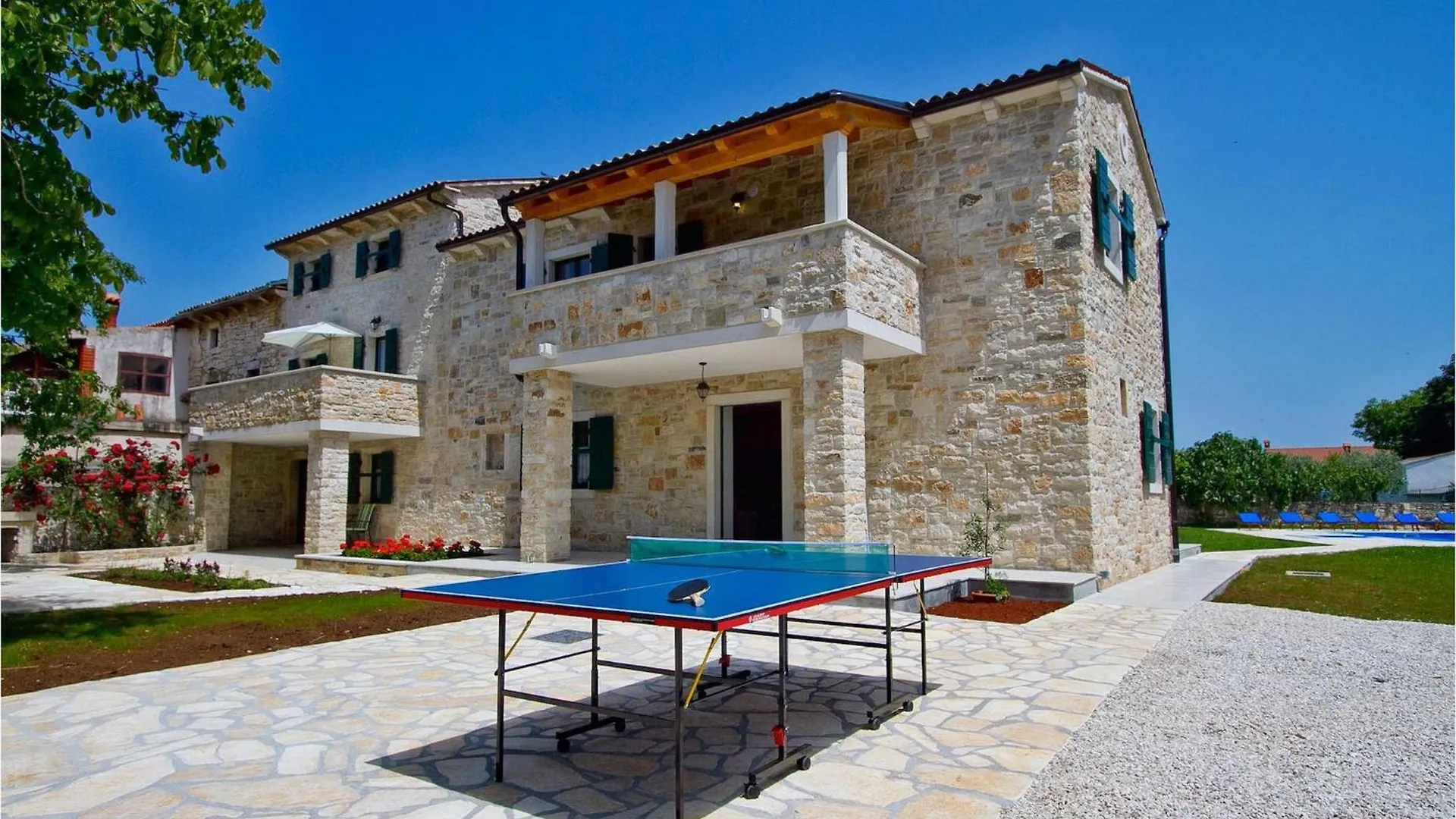 Villa Soricevi Dvori Barat 0*,