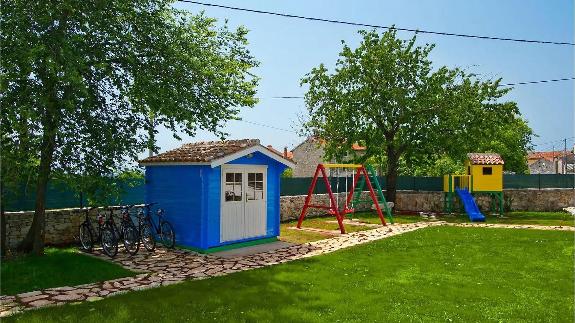 Villa Soricevi Dvori Barat