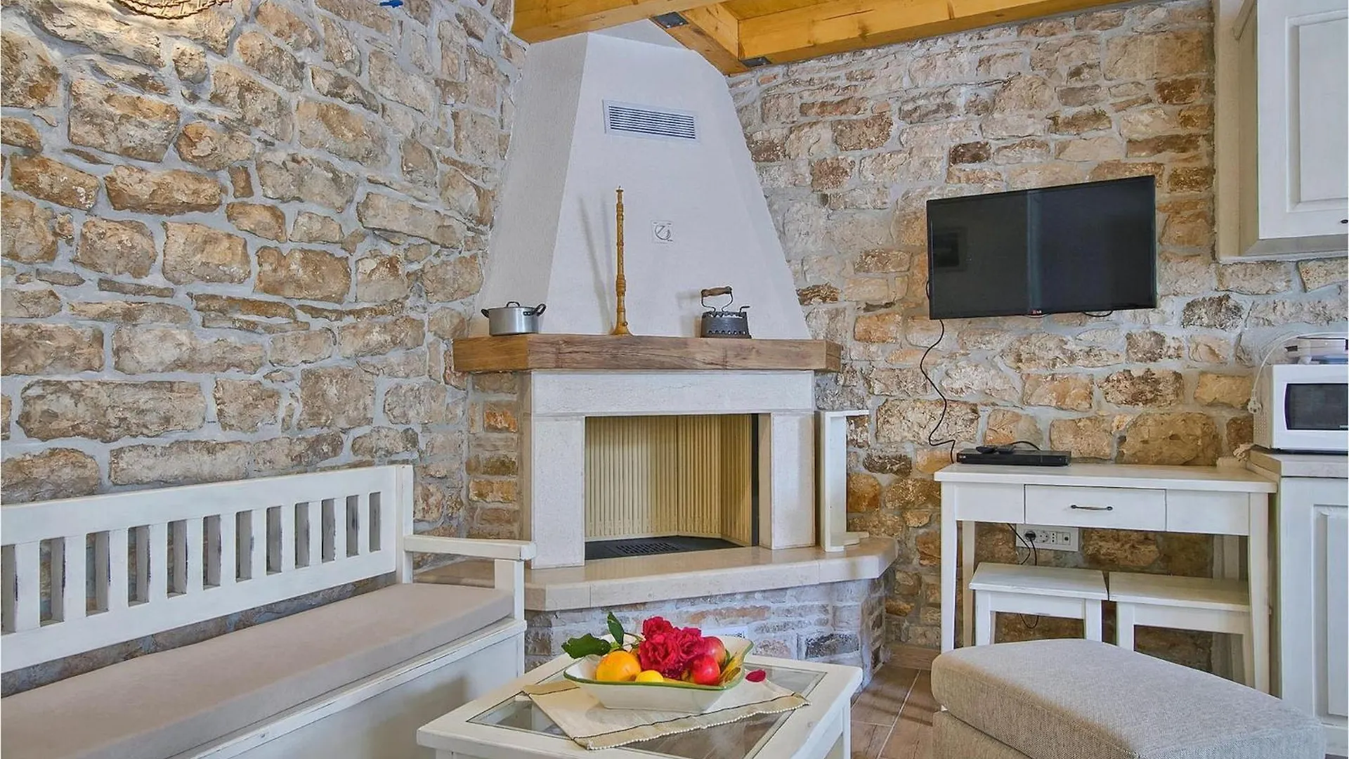 Villa Soricevi Dvori Barat
